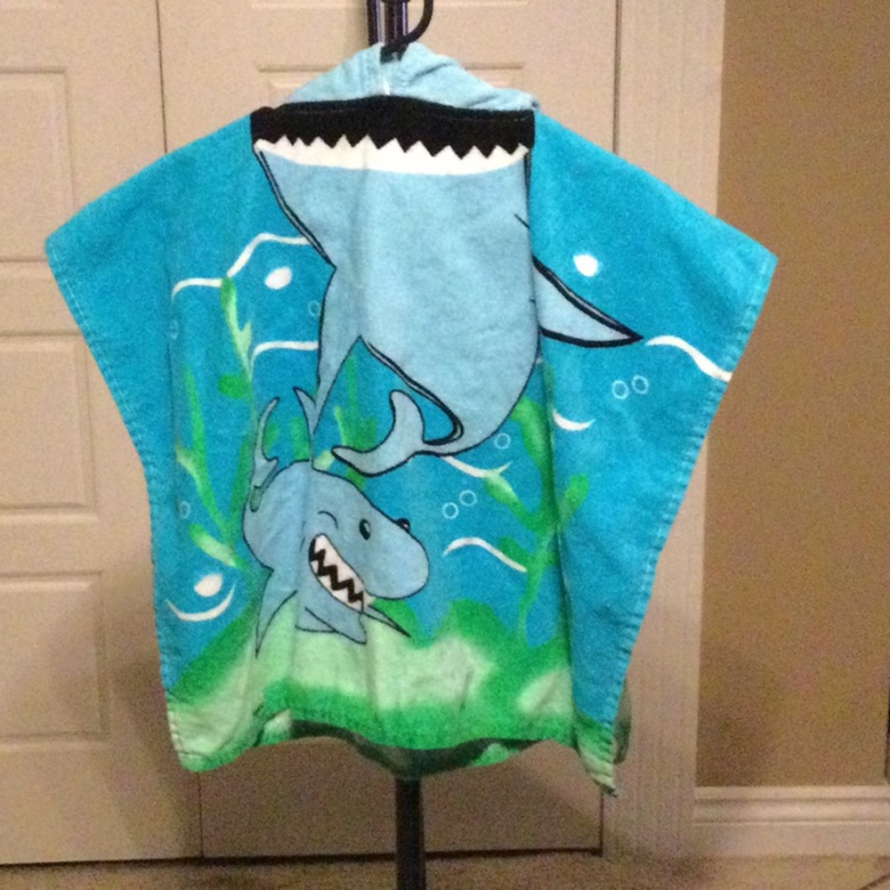 LAST DAY! CLEARANCE Shark Hooded Towel